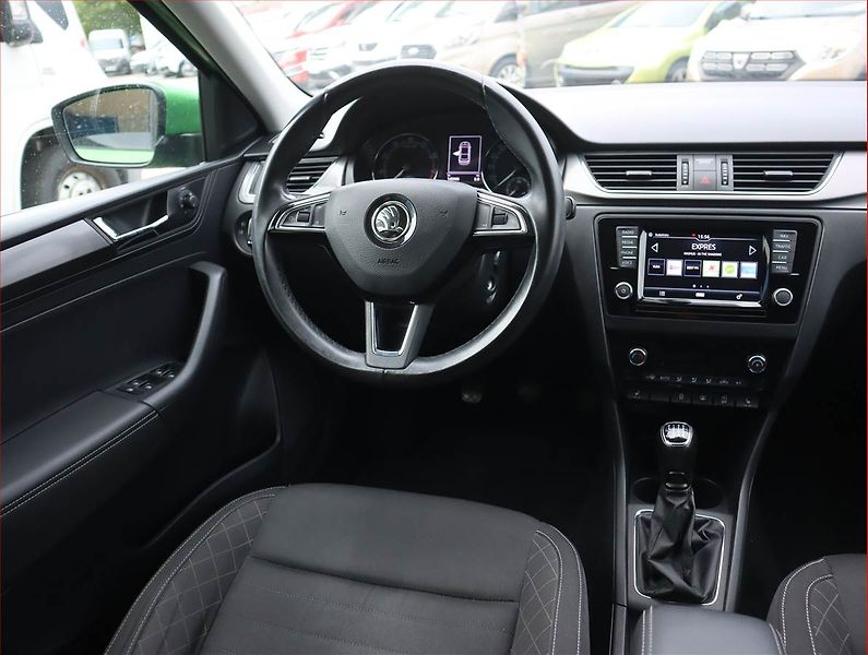 Škoda Rapid (2018) 1.2 TSI, Navi, Bi-Xenony - fotka 7 z 20