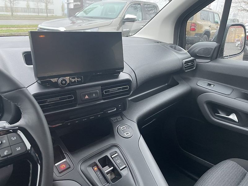 Toyota ProAce City EV 136k Family 7S ODBĚR 4/2026 - fotka 17 z 29
