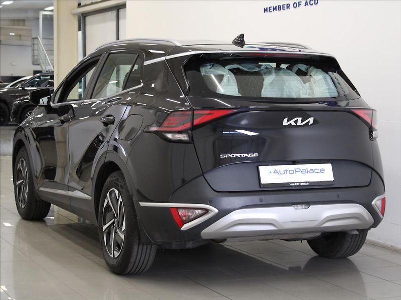 Kia Sportage 1,6 T-GDi 117kW 4x4 1.maj.ČR - fotka 3 z 24