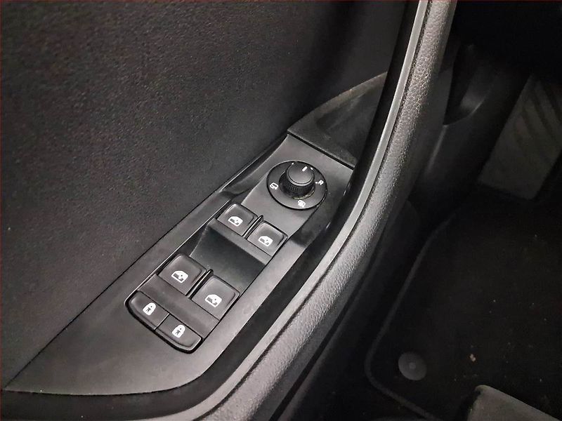 Škoda Superb (2020) 2.0 TDI, Automat, ČR,1.maj - fotka 27 z 32