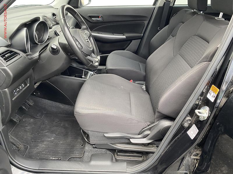 Suzuki Swift (2021) 1.2i Hybrid, Elegance - fotka 9 z 19