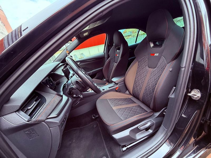 Škoda Octavia 2.0 TDi RS DSG Challenge Plus - fotka 15 z 33