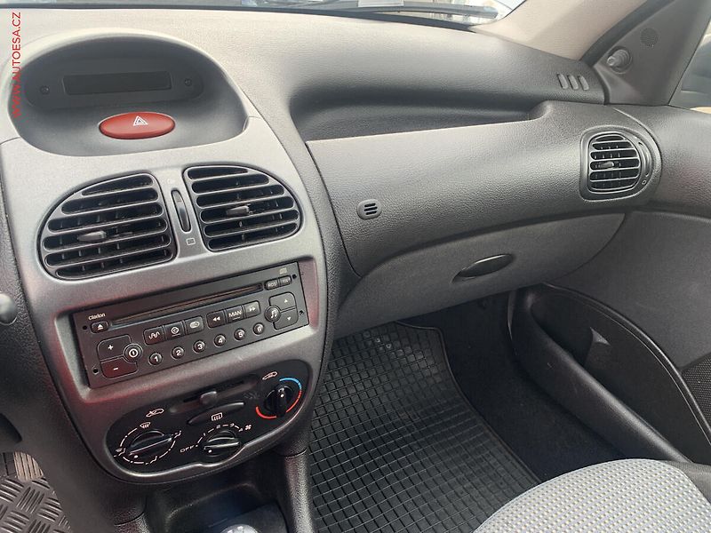 Peugeot 206 (2004) 1.4HDi - fotka 14 z 18