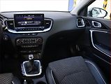 Kia Ceed (2023) 1.5 T-GDI, Serv.kniha, Navi - náhled 8