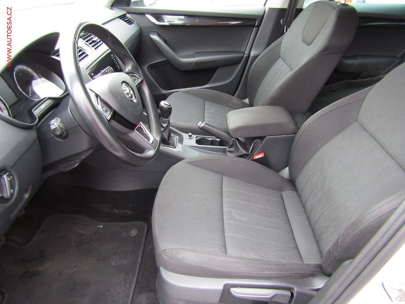 Škoda Octavia (2020) 2.0TDI, ČR, Style - fotka 9 z 19