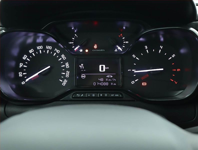 Citroën C3 (2024) 1.2 PureTech, Tempomat - fotka 11 z 15