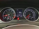 Volkswagen Golf (2017) 1.0 TSI, Tempomat - náhled 11