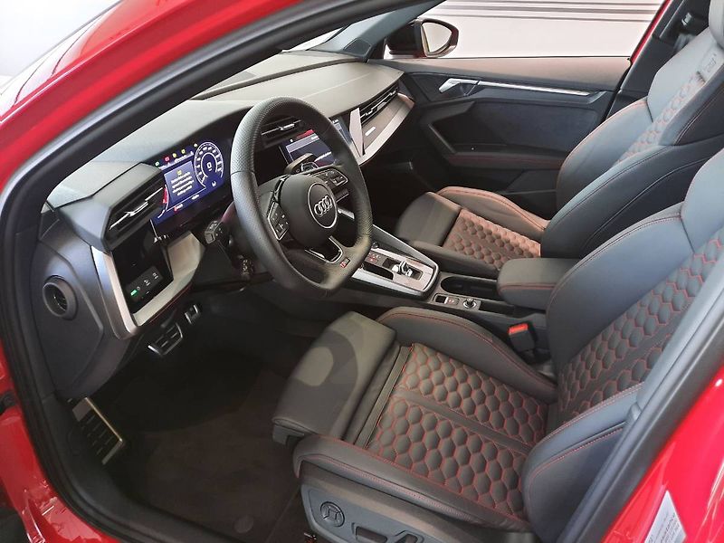 Audi RS 3 (2023) Sportback 2.5 TFSI quattro (29 - fotka 6 z 28