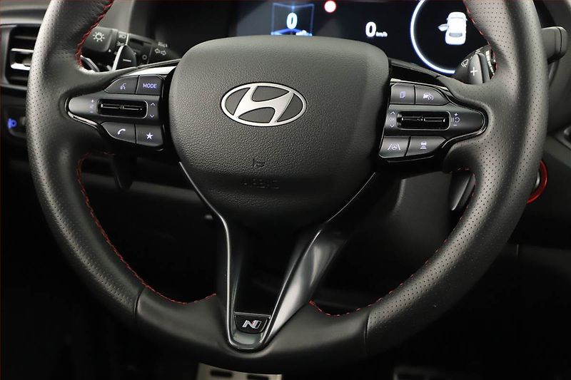 Hyundai i30 (2025) 1.5 T-GDI MHEV 48V, N-Line - fotka 19 z 21