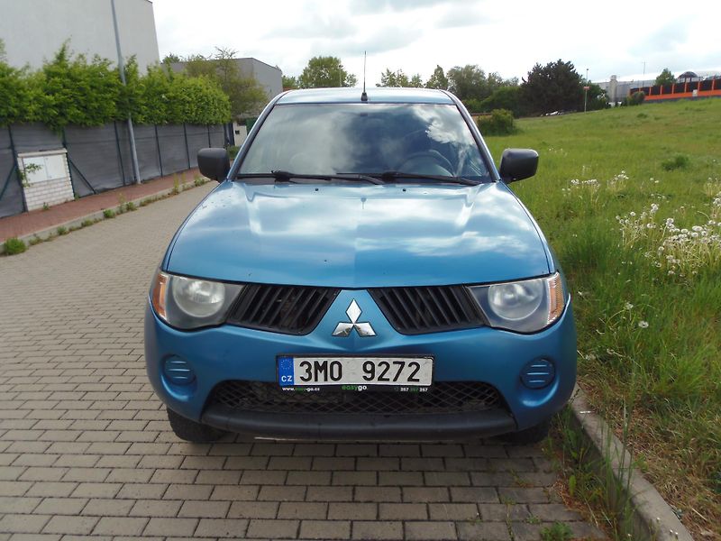 Mitsubishi L200 (2007) 2.5 TD 4x4 uzávěrka tažné 2.7t - fotka 2 z 24