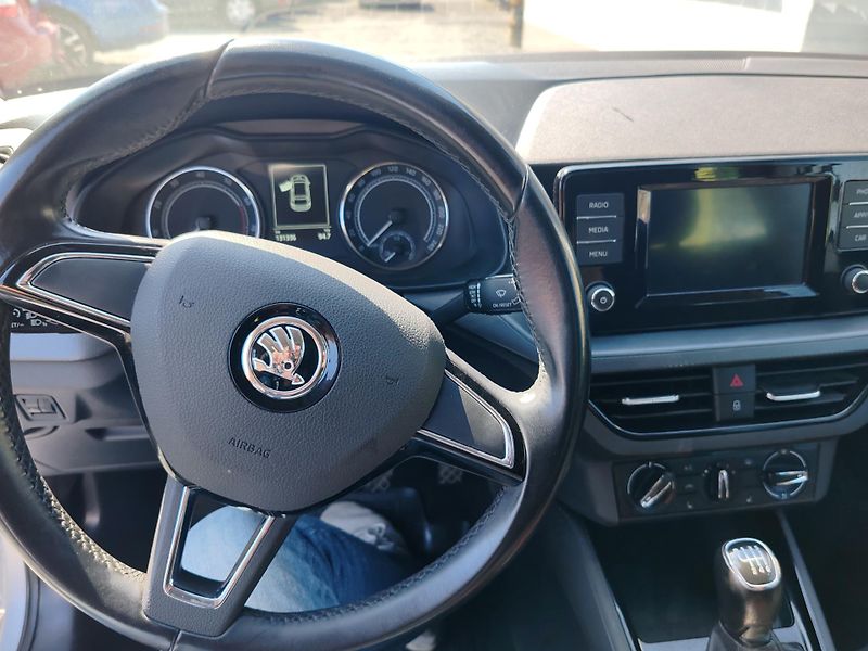 Škoda Scala 1.0 TSI 85KW - fotka 16 z 25