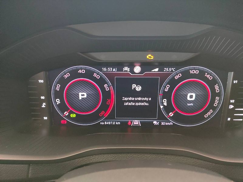 Škoda Karoq (2021) Sportline 2.0 TSI 4x4 (140kW/1 - fotka 21 z 31