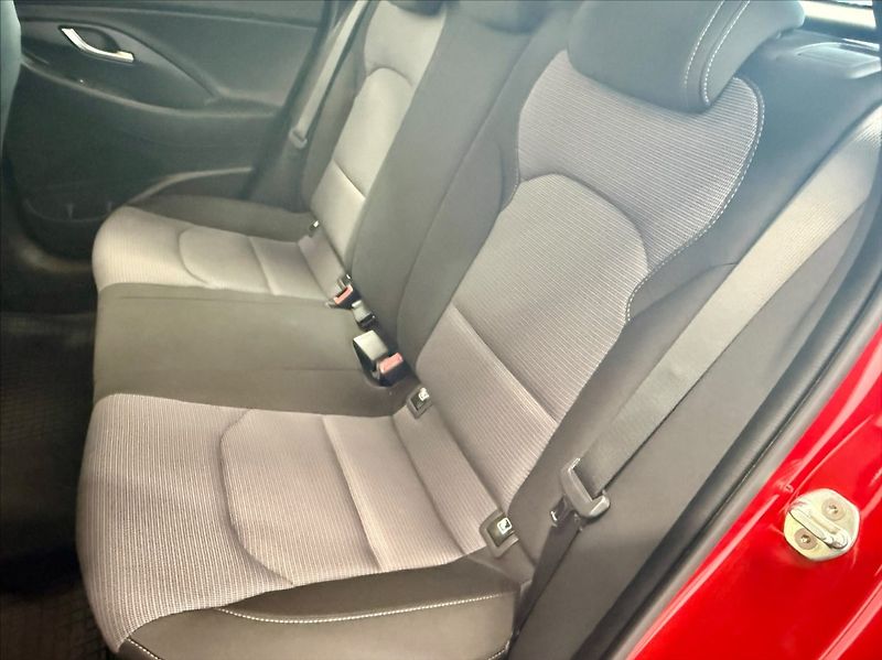 Hyundai i30 1,5 DPi COMFORT 1.MAJITEL - fotka 5 z 13