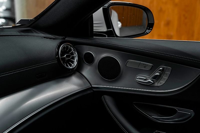 Mercedes-Benz Třídy E - fotka 13 z 18