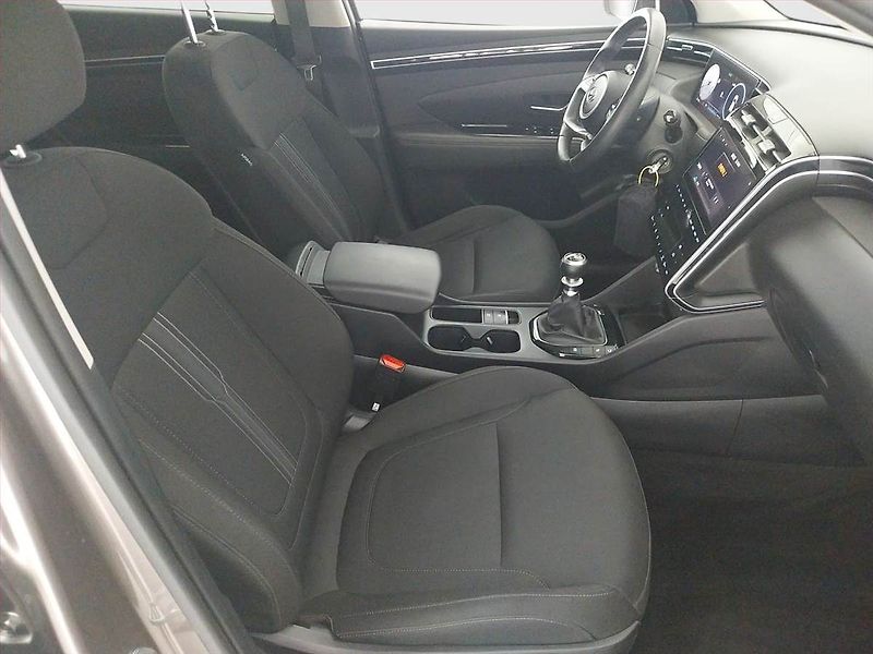 Hyundai Tucson (2021) 1.6 T-GDI - fotka 9 z 19
