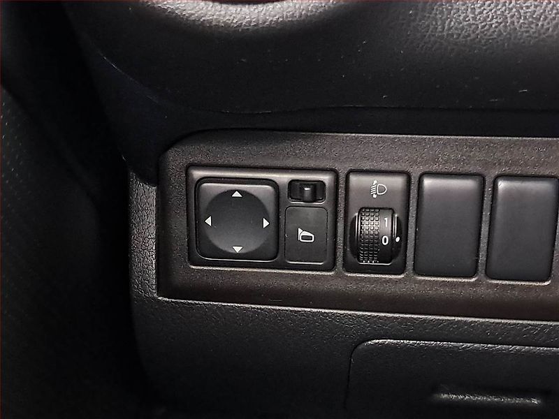 Nissan Note (2008) 1.6, nová STK, Tažné - fotka 17 z 17