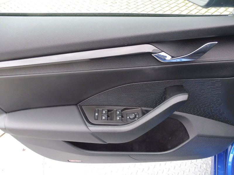 Škoda Octavia (2023) Ambition 1,5 TSI 110kW - fotka 18 z 27