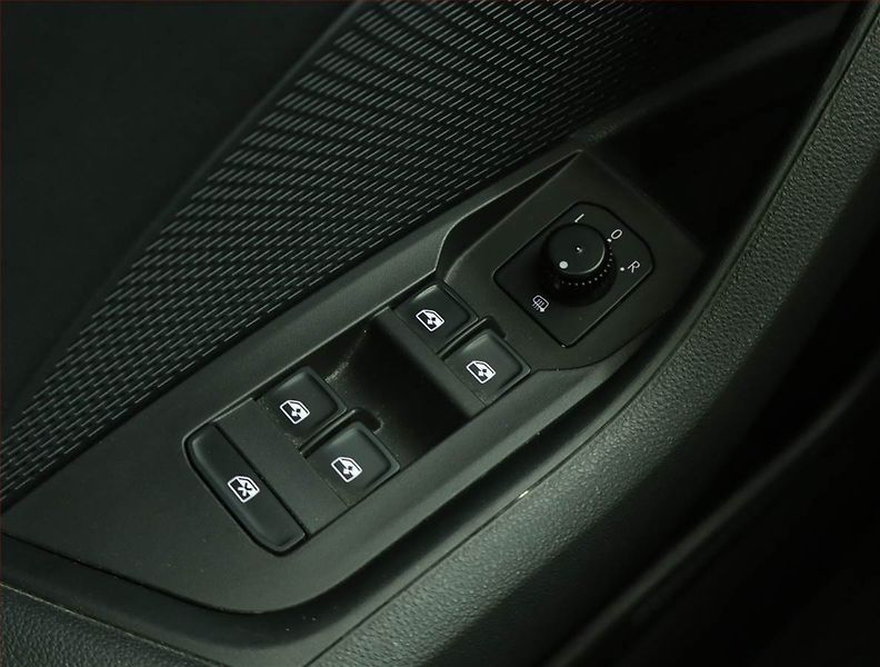 Škoda Octavia (2022) Ambition 2.0 TDI, ČR,1.maj - fotka 15 z 15