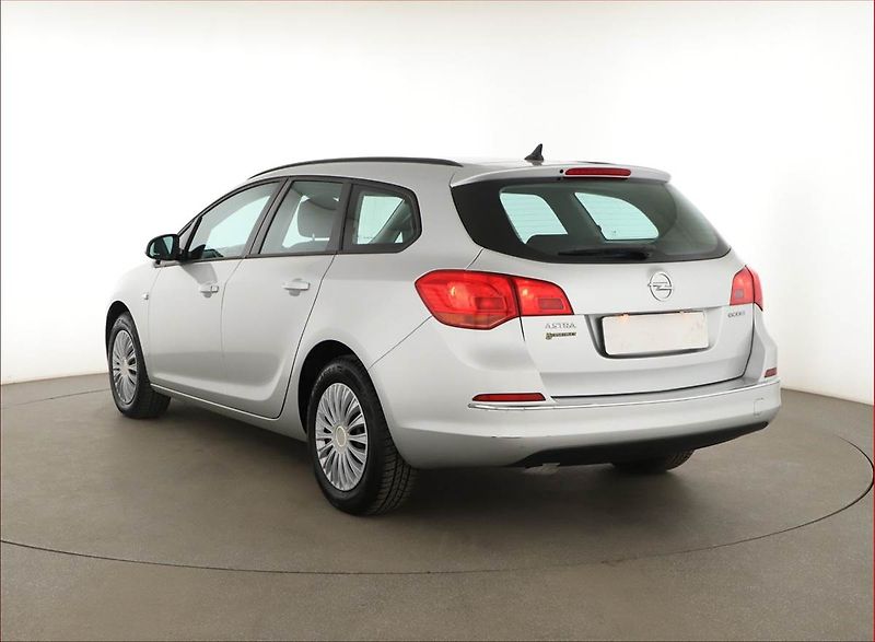 Opel Astra (2014) 1.6 CDTI, po STK, jezdí dobře - fotka 4 z 12