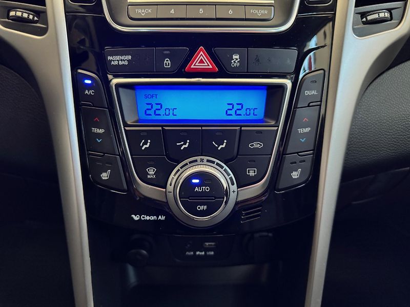 Hyundai i30 (2016) 1.6 CRDI 81 KW - CZ - AUT - fotka 11 z 18