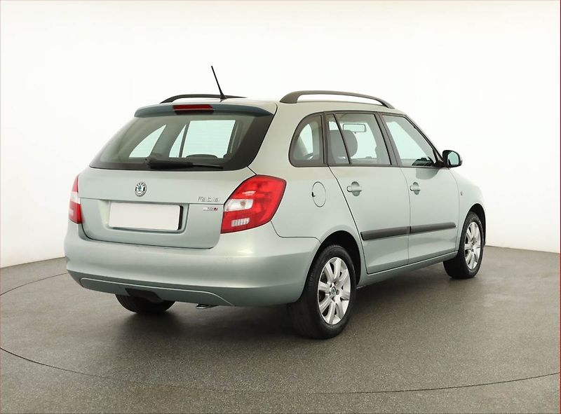 Škoda Fabia (2011) 1.6 TDI, Tempomat - fotka 5 z 15