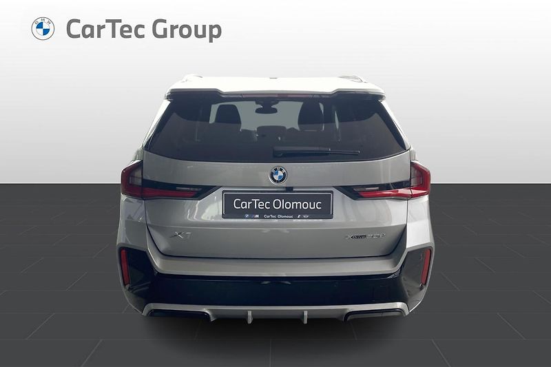 BMW X1 xDrive20d - fotka 4 z 7