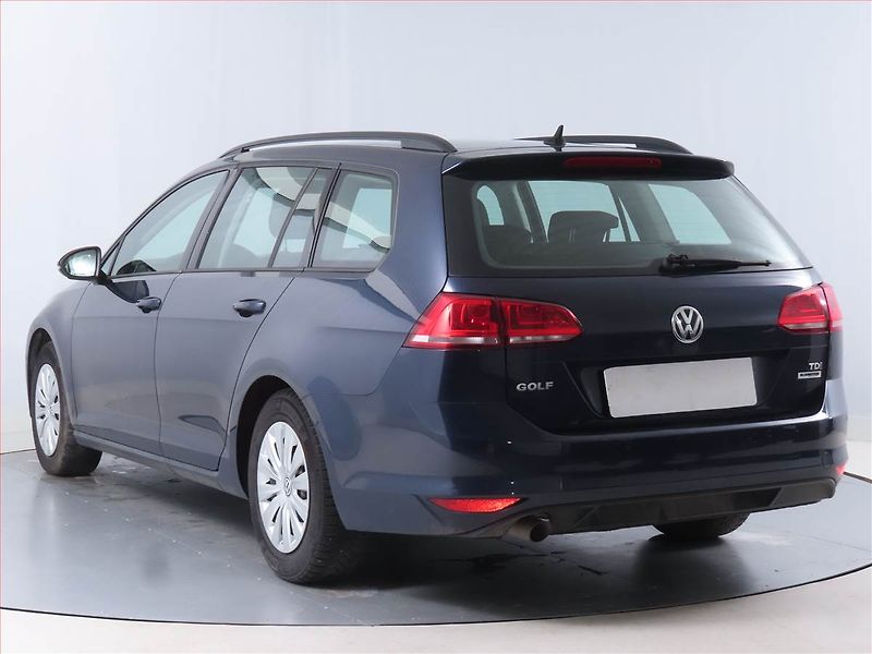Volkswagen Golf (2014) 1.6 TDI, Navi, Tempomat - fotka 4 z 18