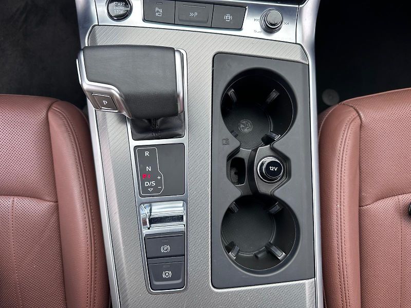 Audi A6 3,0 TDI Quattro 210kW S line - fotka 15 z 21