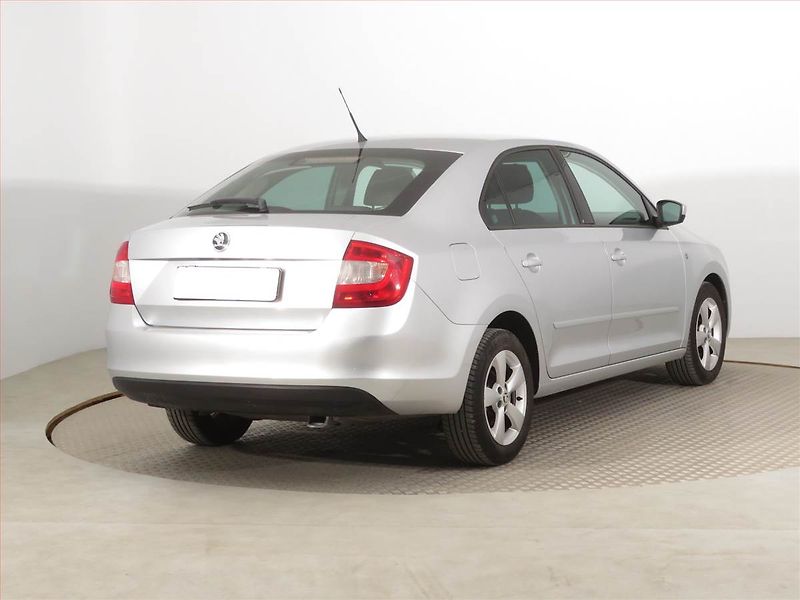 Škoda Rapid (2013) 1.2 TSI, Tempomat - fotka 5 z 15