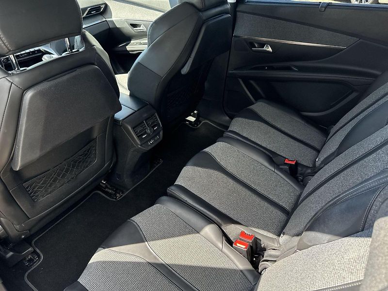 Peugeot 5008 (2017) 2.0 TDI - fotka 8 z 31