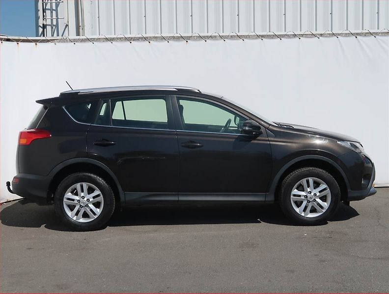 Toyota RAV4 (2014) 2.0 D-4D, Serv.kniha, Tempomat - fotka 6 z 19