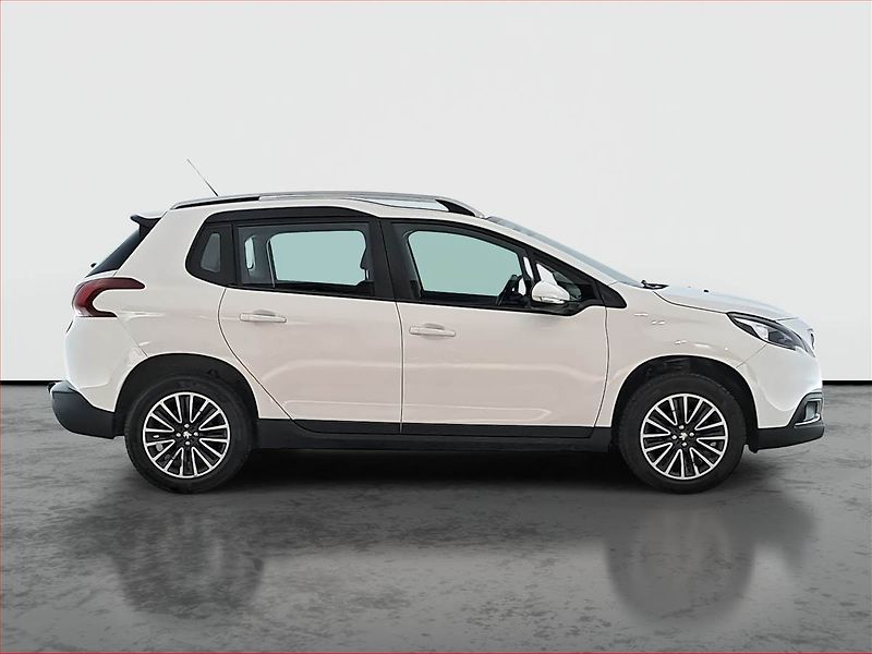 Peugeot 2008 (2019) 1.2 PureTech, Serv.kniha - fotka 6 z 17