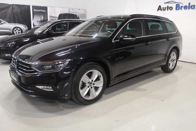 Volkswagen Passat (2021) 2.0TDI DSG Matrix display  - fotka 6 z 31