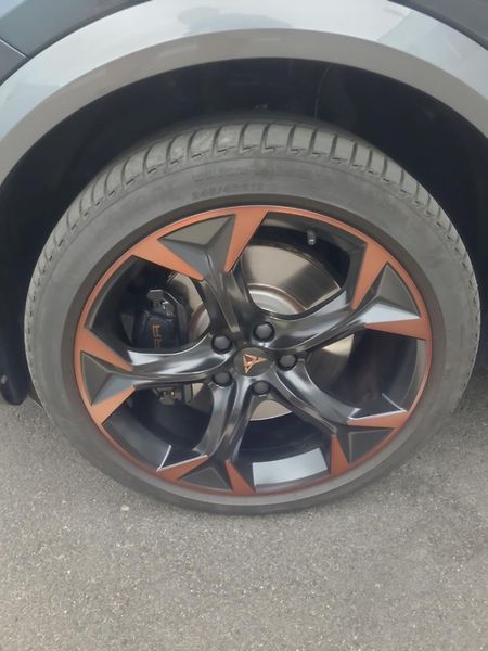Cupra Formentor VZ 2,0 TSi/180kW - DSG,TZ,.... - fotka 13 z 16