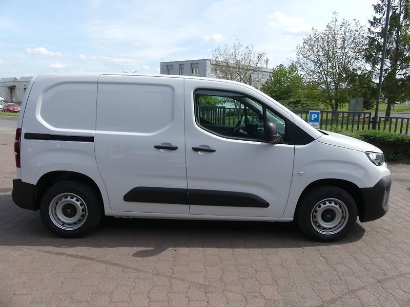 Citroën Berlingo (2026)  VAN L1 650 BlueHDi 100 MAN6 - fotka 4 z 19