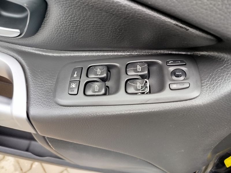 Volvo XC90 - fotka 19 z 28