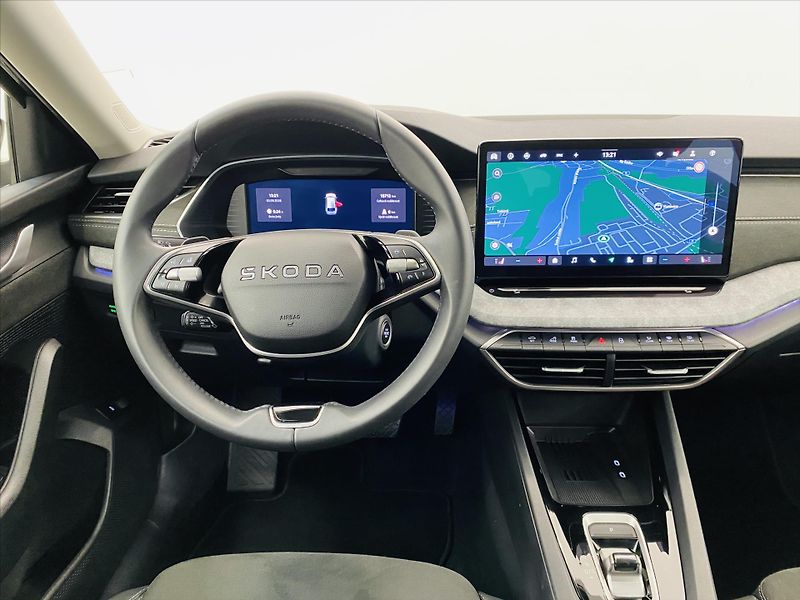 Škoda Octavia 1,5 TSI m-HEV 85kW DSG Top Sel - fotka 10 z 29