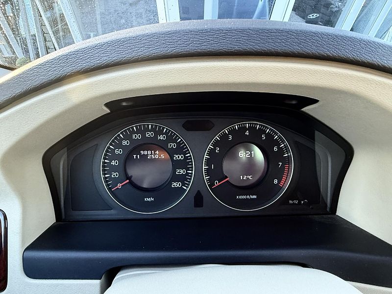 Volvo S80 2,5 Turbo REZERVACE - fotka 20 z 26