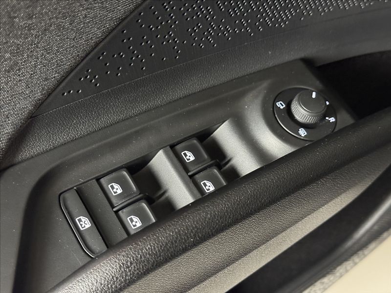 Škoda Enyaq 60 LED Matrix Kamera PDC - fotka 18 z 44