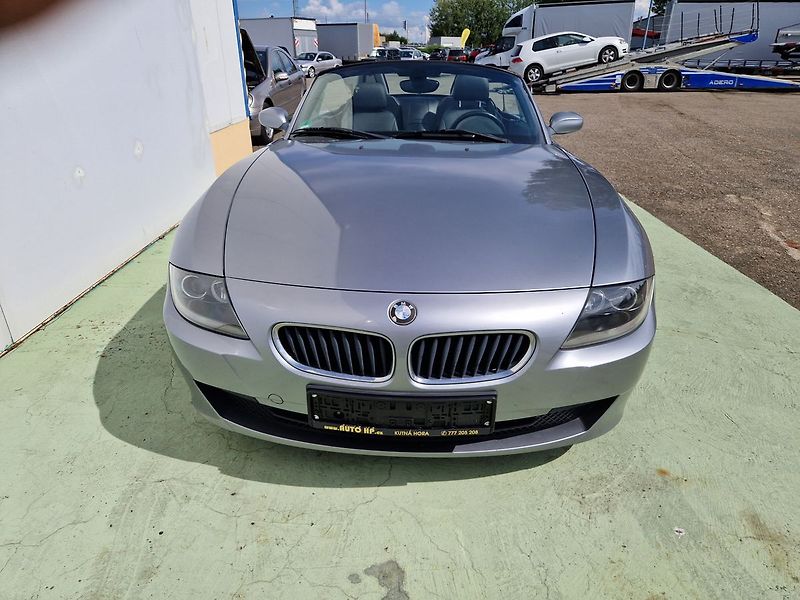 BMW Z4 2.0 Klima - fotka 11 z 32