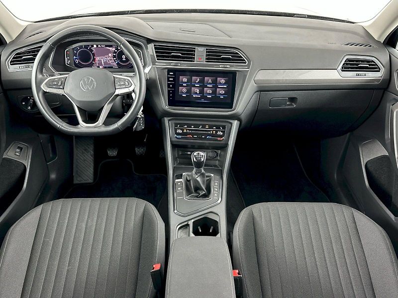Volkswagen Tiguan Allspace (2022) Life 1.5 TSI 110kW - fotka 5 z 29