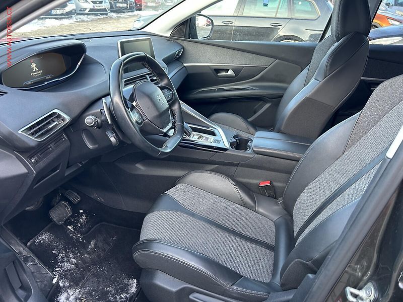 Peugeot 3008 (2018) 1.2 PT, Allure, AT, navi - fotka 10 z 24