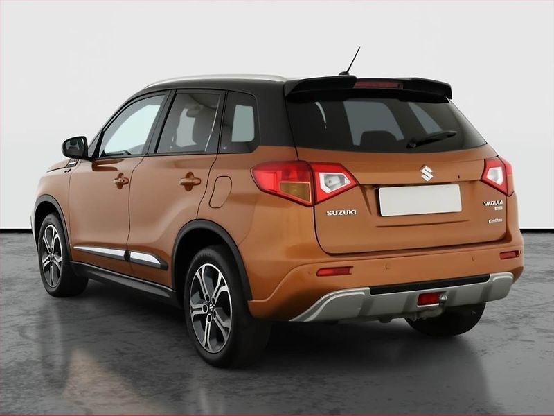 Suzuki Vitara (2016) Premium 1.6 DDiS, 4X4 - fotka 4 z 19
