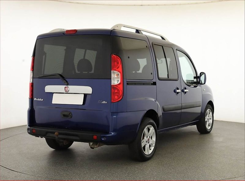 Fiat Dobló (2009) 1.9 JTD, 5Míst - fotka 5 z 12