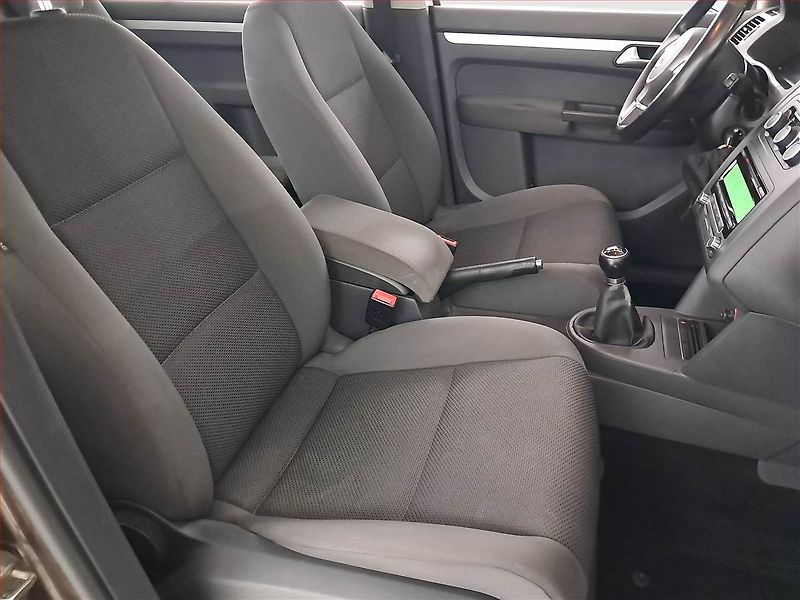 Volkswagen Touran (2011) 1.2 TSI, Tempomat - fotka 9 z 17