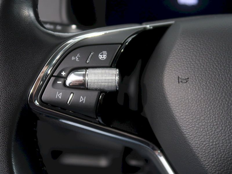 Škoda Karoq (2022) STYLE 1.5TSI 110KW TAŽNÉ - fotka 20 z 44