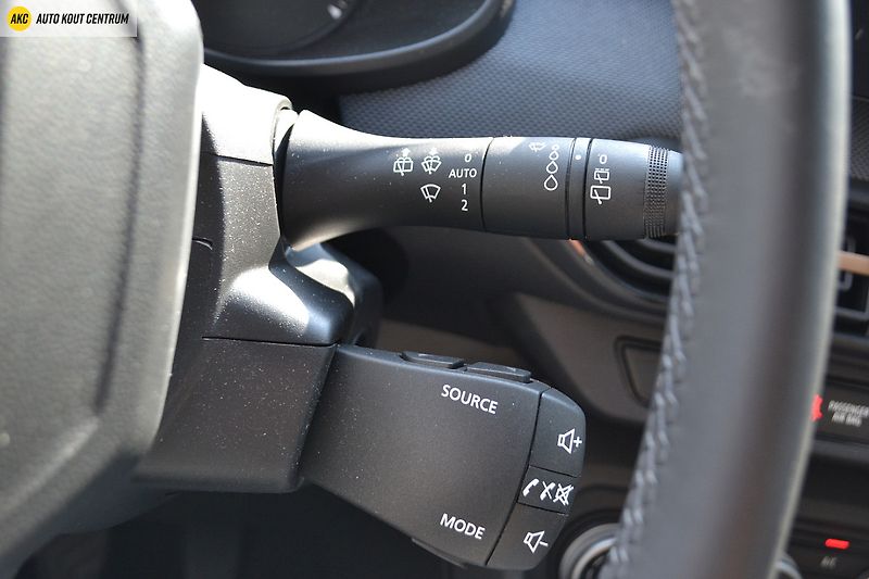 Dacia Sandero Stepway Expression TCe 110 - fotka 35 z 42