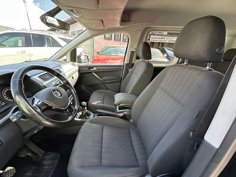 Volkswagen Caddy (2016) 2.0 TDi LIFE servisní kniha - fotka 15 z 35