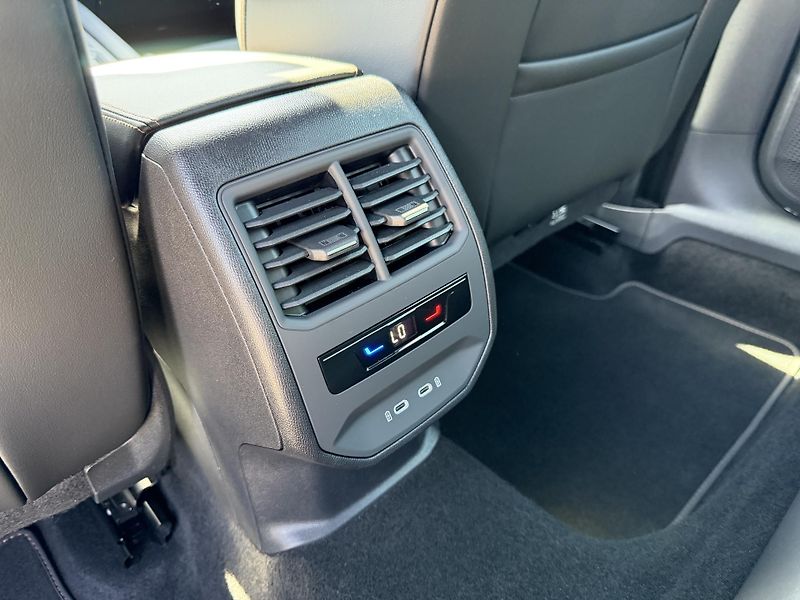 Cupra Formentor 1,5 eTSi/110kW - DSG - fotka 60 z 92