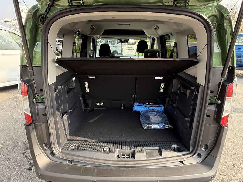 Ford Tourneo Courier (2026) Titanium, Tourneo, 43 kWh Elek - fotka 11 z 20